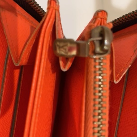 Authentic Louis Vuitton Graffiti zippy wallet case - Picture 7 of 13